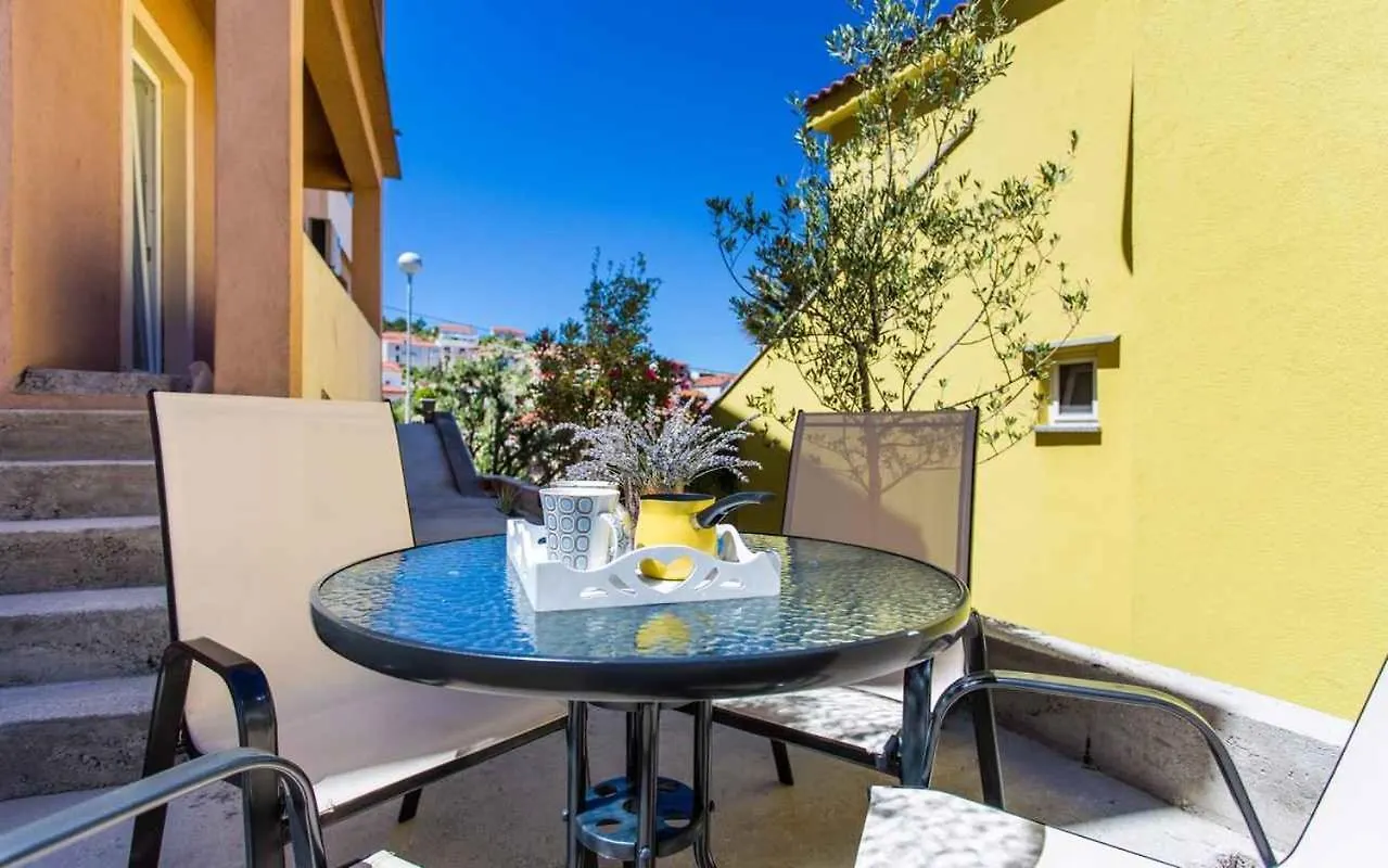 Apartment In Vrbnik - Insel Krk 45255 Croatia